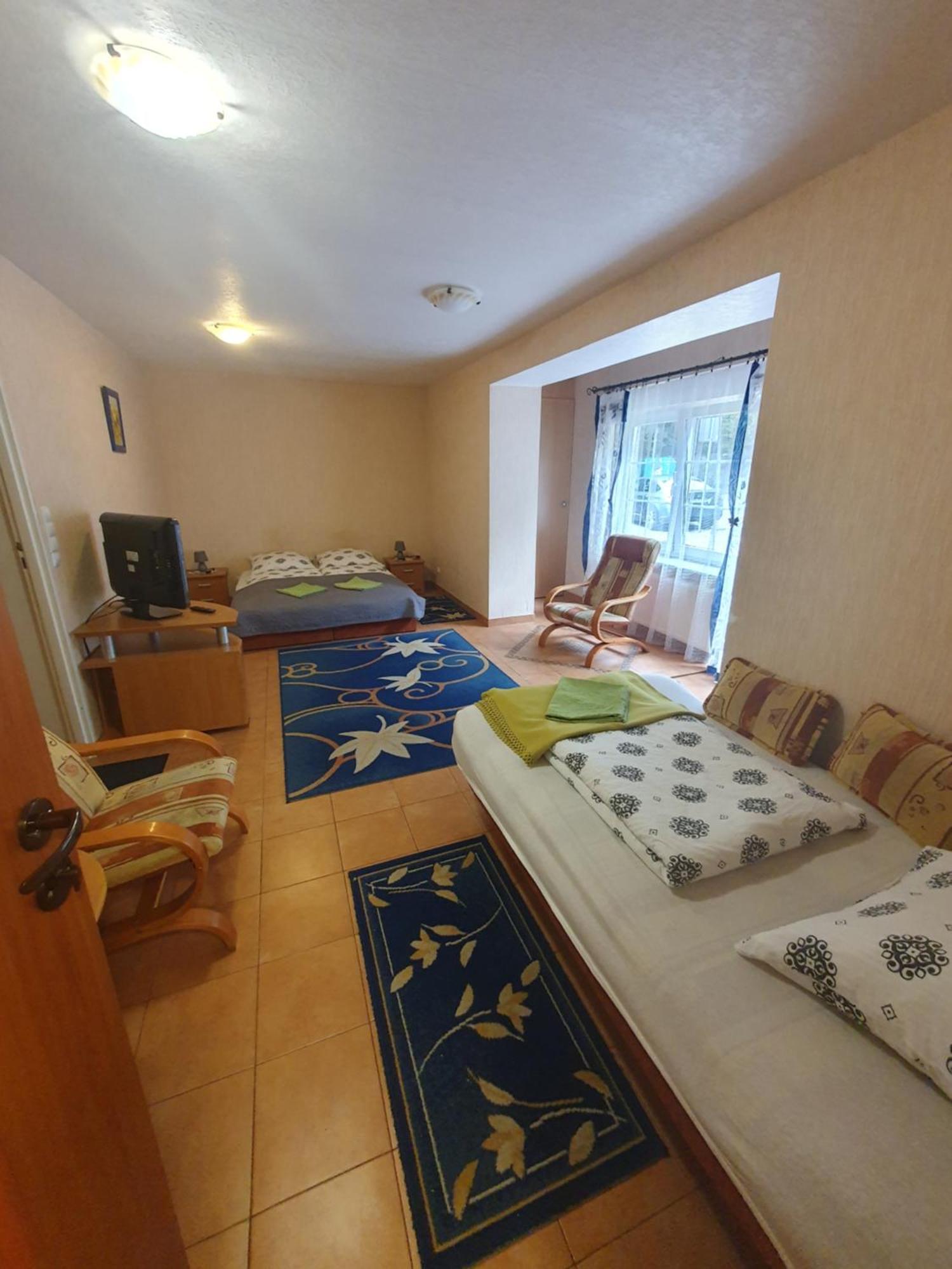 Karkoz Bed & Breakfast