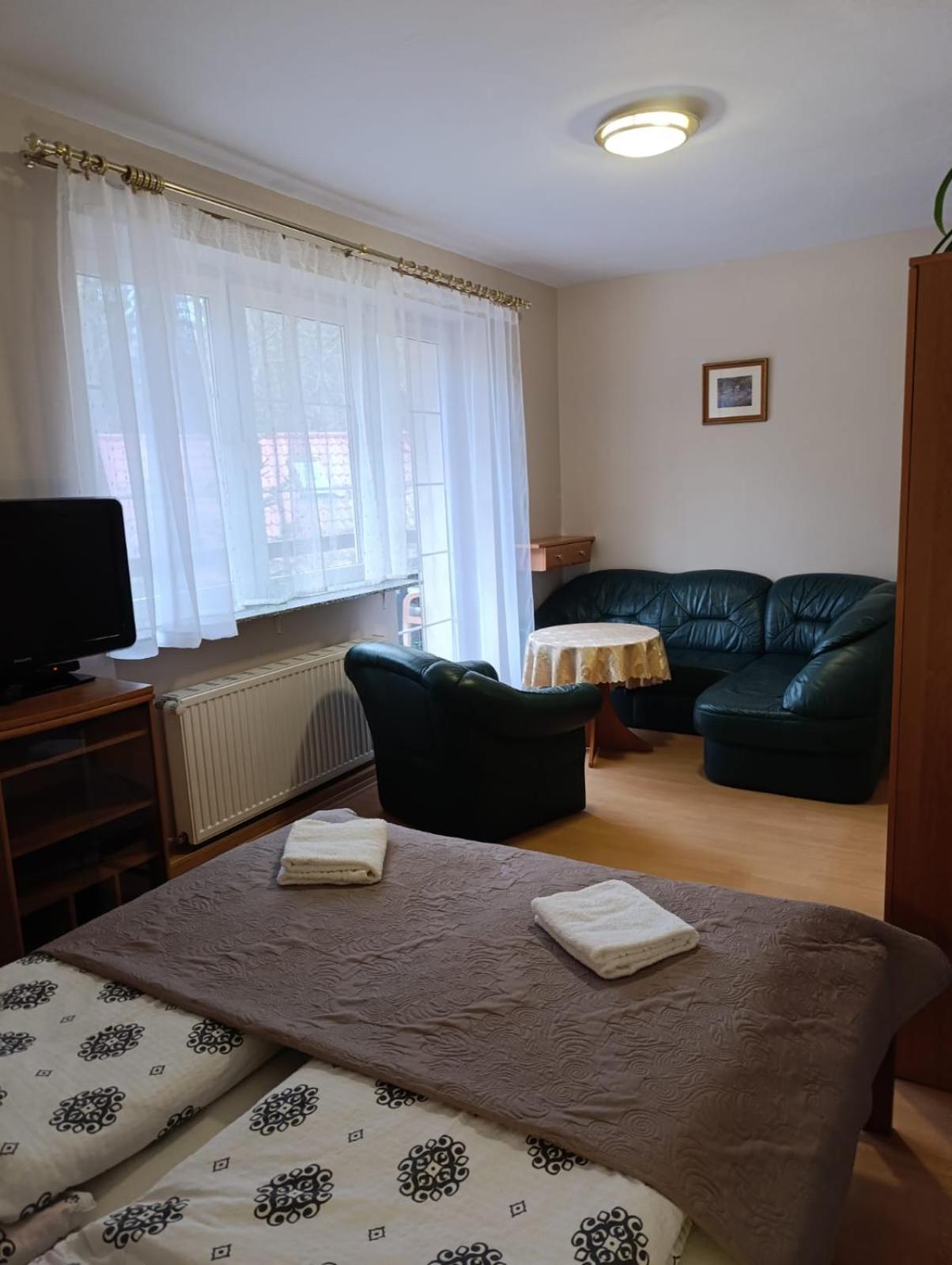 Karkoz Bed & Breakfast